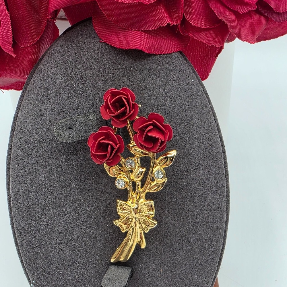 Gold Tone Rose Bouquet Brooch Red Roses Crystal Accents Vintage Style Pin